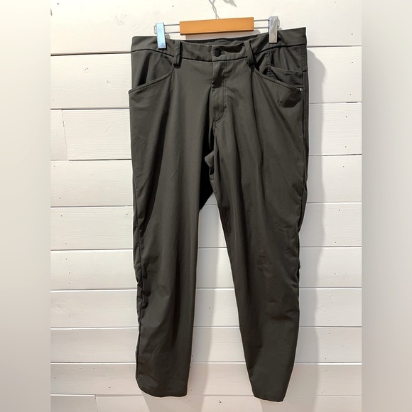🩶 Lululemon Men’s Pants – Size 36 - Picture 1 of 10
